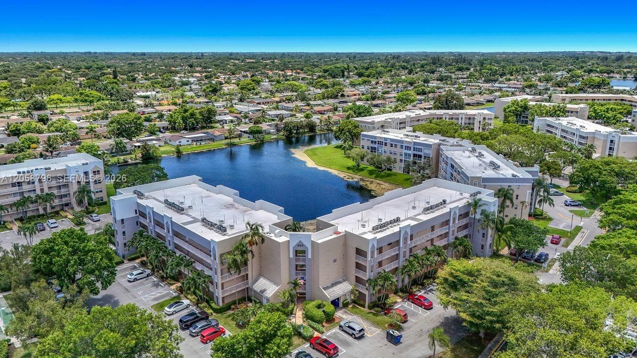 Condo at 10208 NW 24th Pl, Sunrise, FL