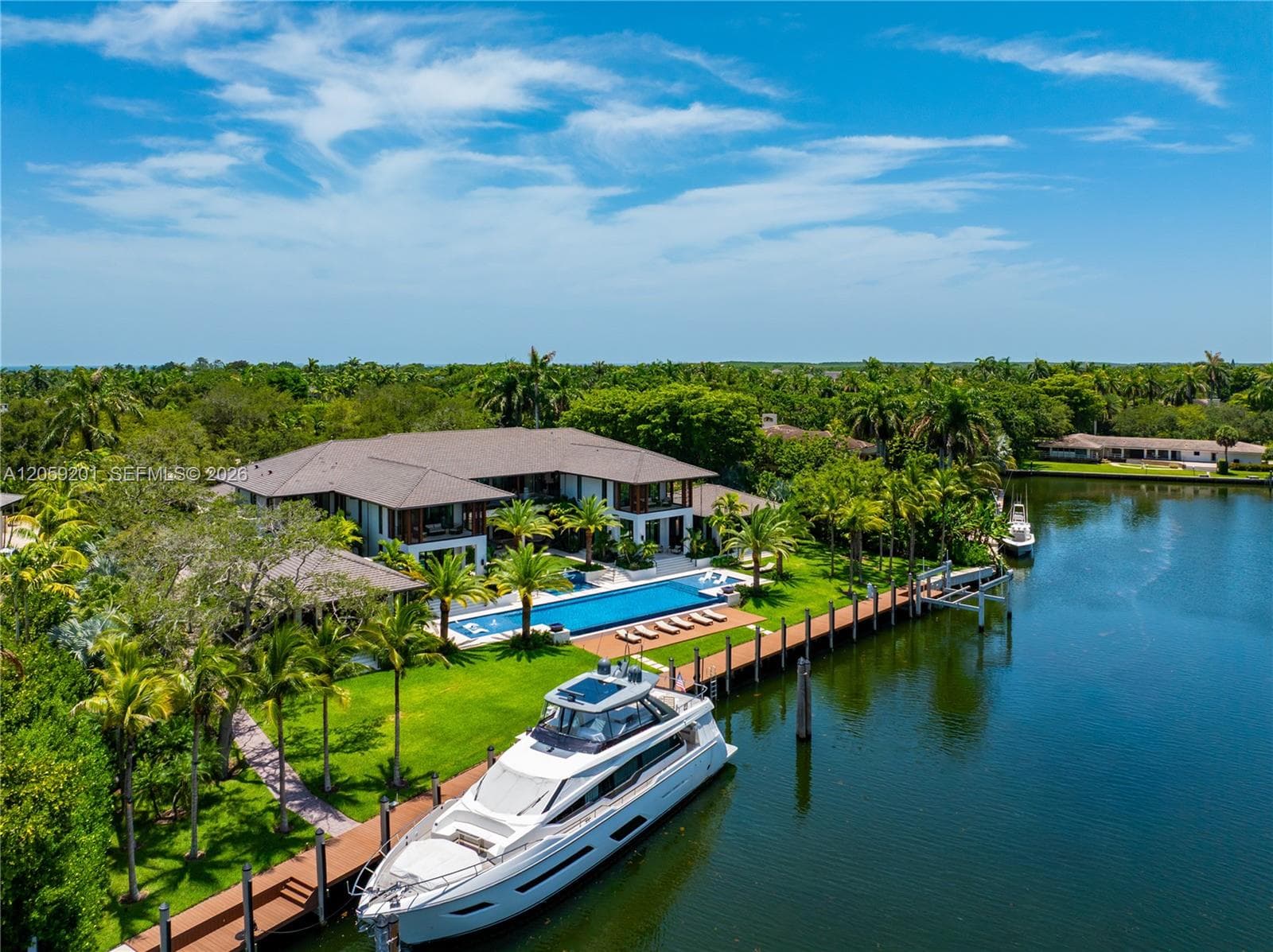 Single-family home at 641 Leucadendra Dr, Coral Gables — photo 3