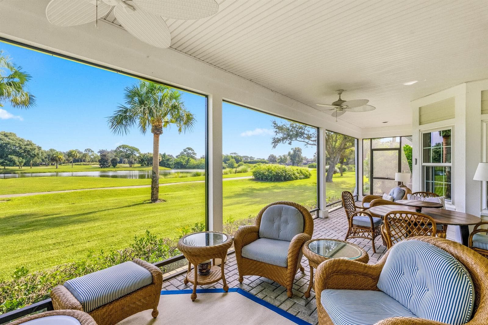 Single-family home at 700 SUMMERWOOD Lane SW, Vero Beach, FL