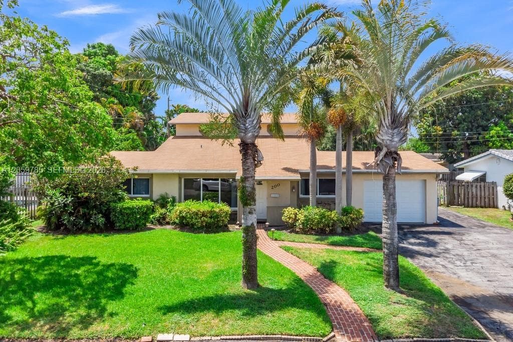 Single-family home at 200 SW 16 Street, Pompano Beach, FL