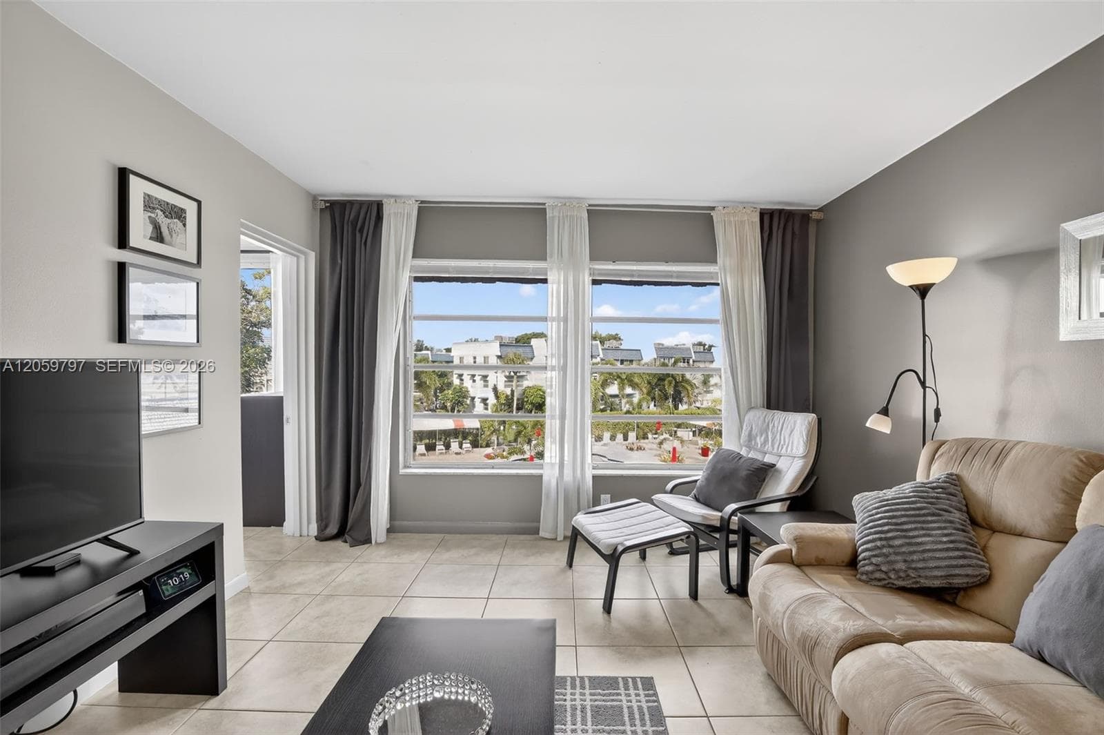 Condo at 7897 Golf Circle Dr, Margate — photo 3