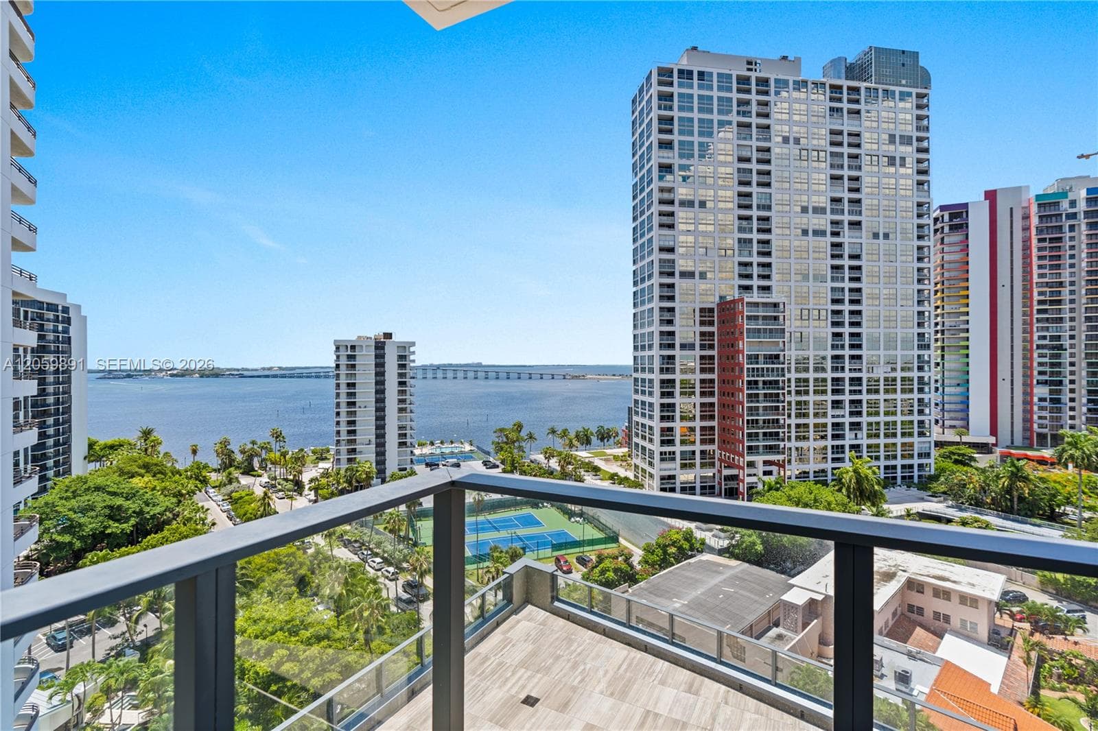Condo en 1451 Brickell Ave, Miami — foto 1