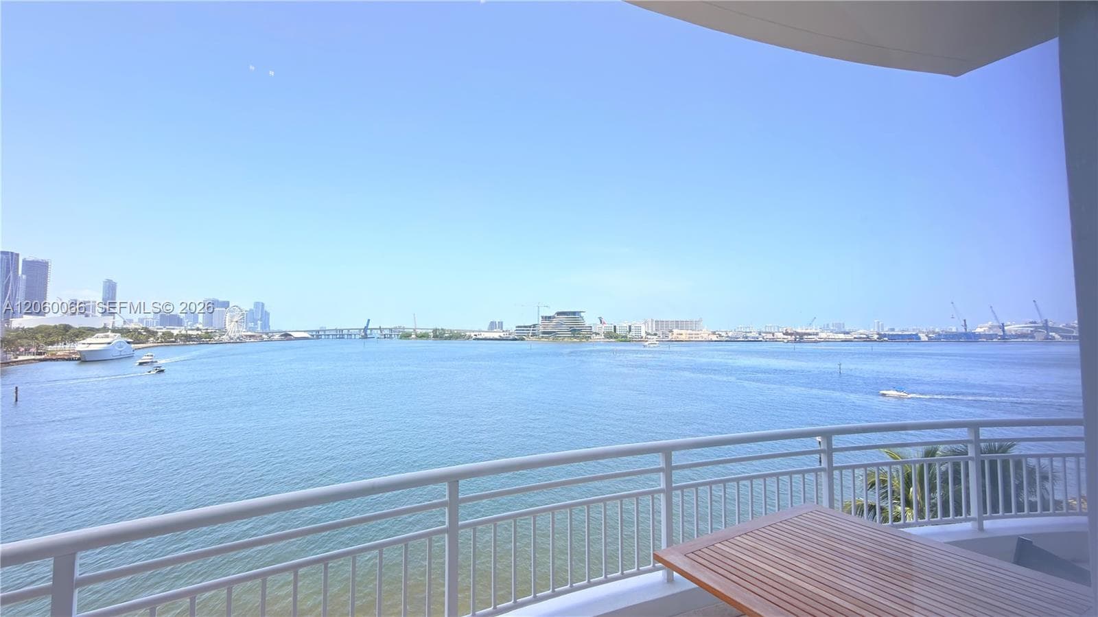 Condo at 848 Brickell Key Dr, Miami — photo 1