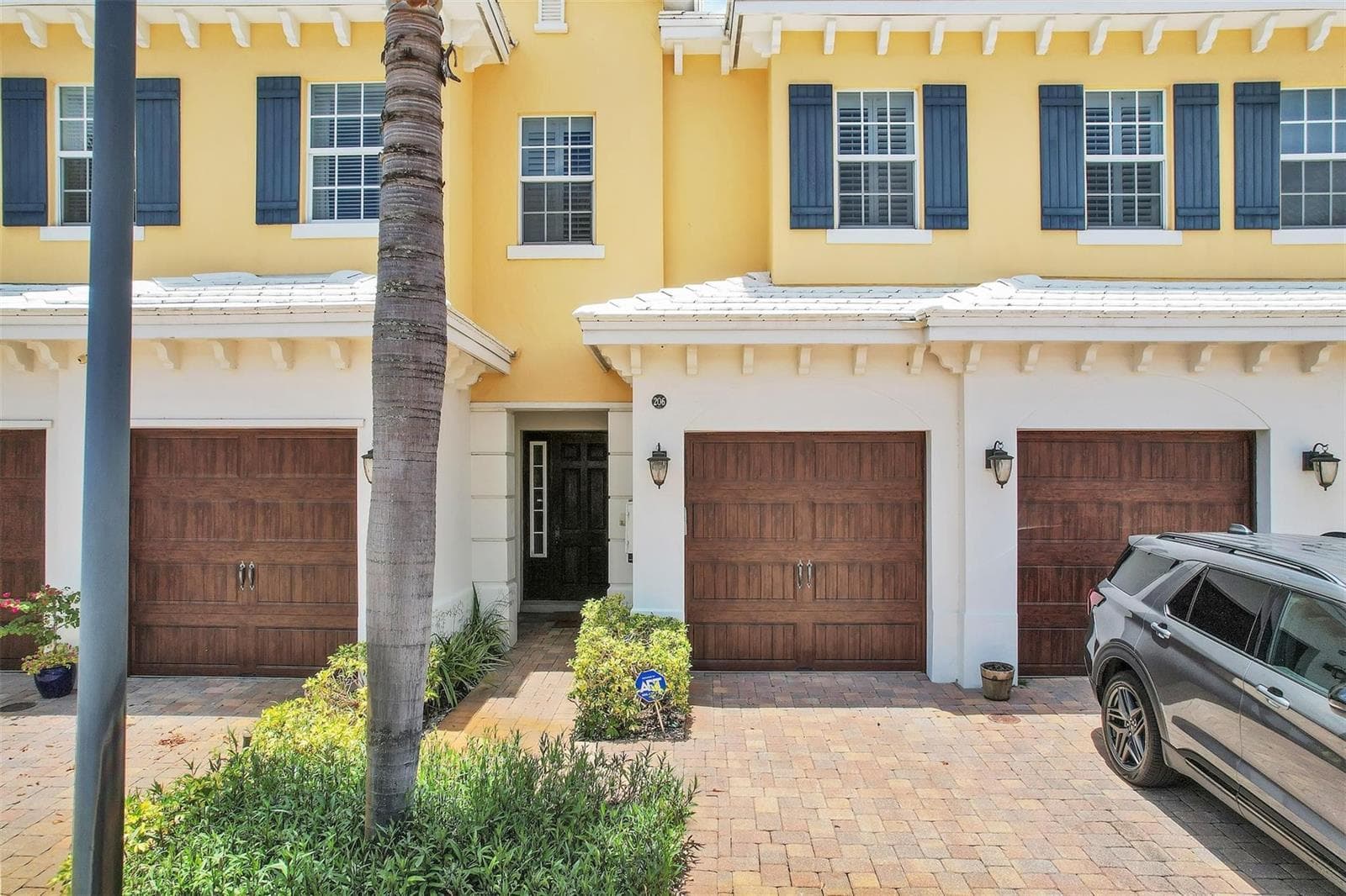 Townhouse at 206 Mariner Court, North Palm Beach, FL