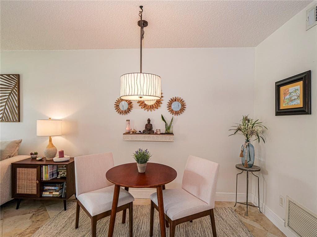 Condo at 75 Royal Oak Court, Vero Beach, FL
