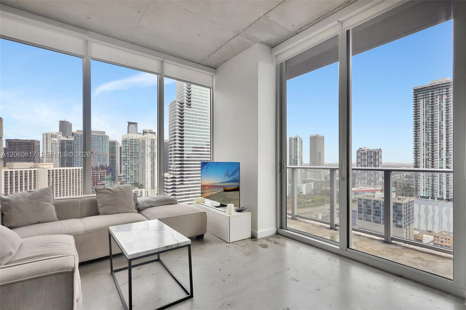 Condo at 151 SE 1st St, Miami — photo 2
