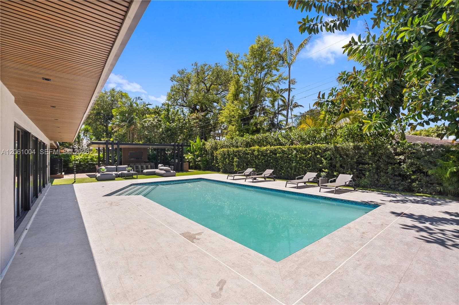 Single-family home at 20020 NE 21st Ct, Miami, FL
