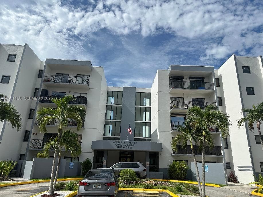 Condo at 1820 W 53rd St, Hialeah — photo 1