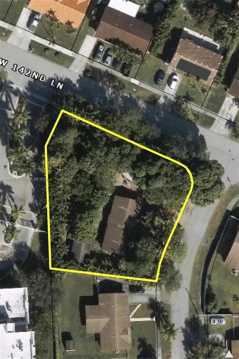 Single-family home at 14052 SW 110th Ave, Miami, FL