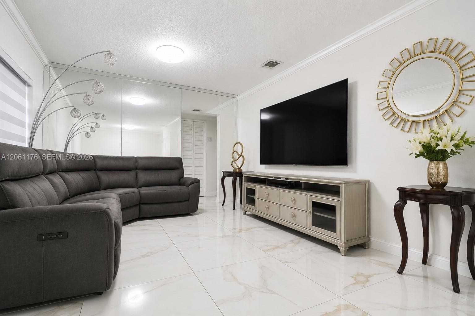 Single-family home at 30 E 36th St, Hialeah — photo 5