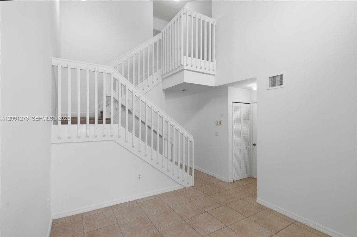 Condo en 7245 NW 173rd Dr, Hialeah — foto 3