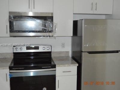 Condo at 5625 W 20th Ave, Hialeah — photo 2