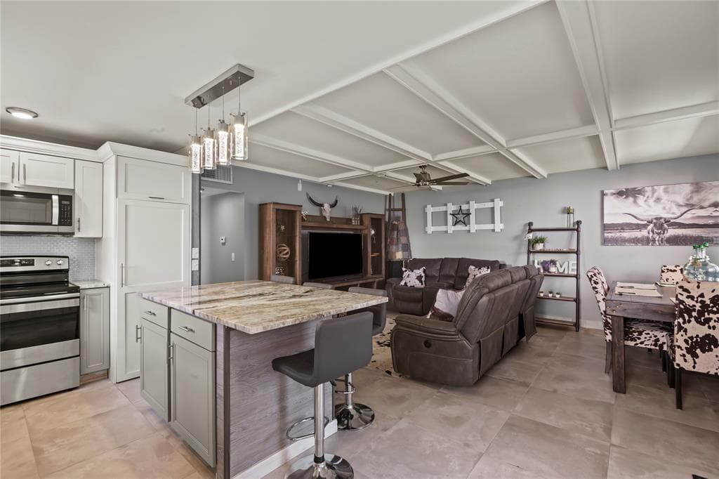 Condo at 352 Saxony Trail, Delray Beach, FL
