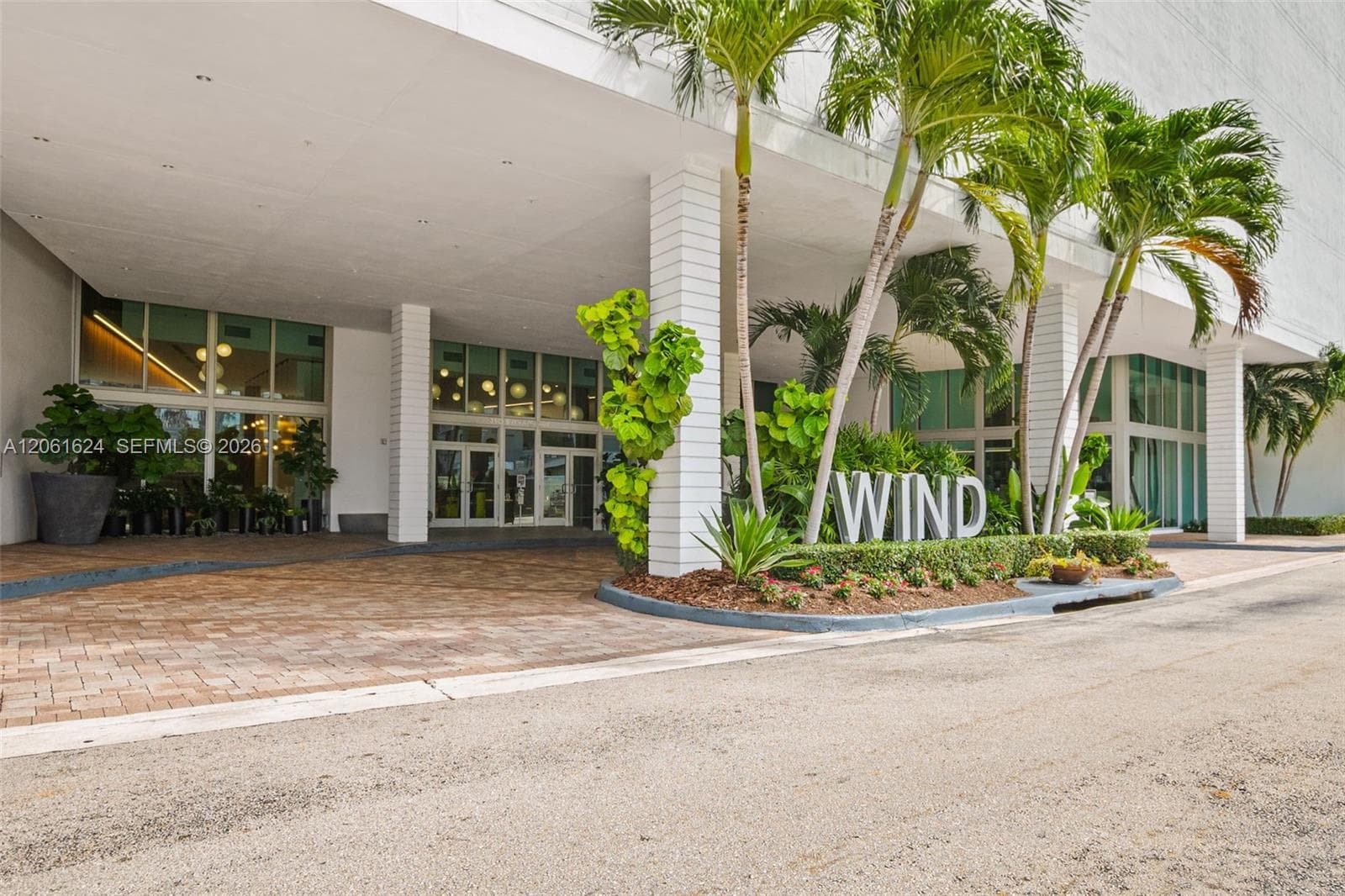 Condo at 350 S Miami Ave, Miami — photo 1