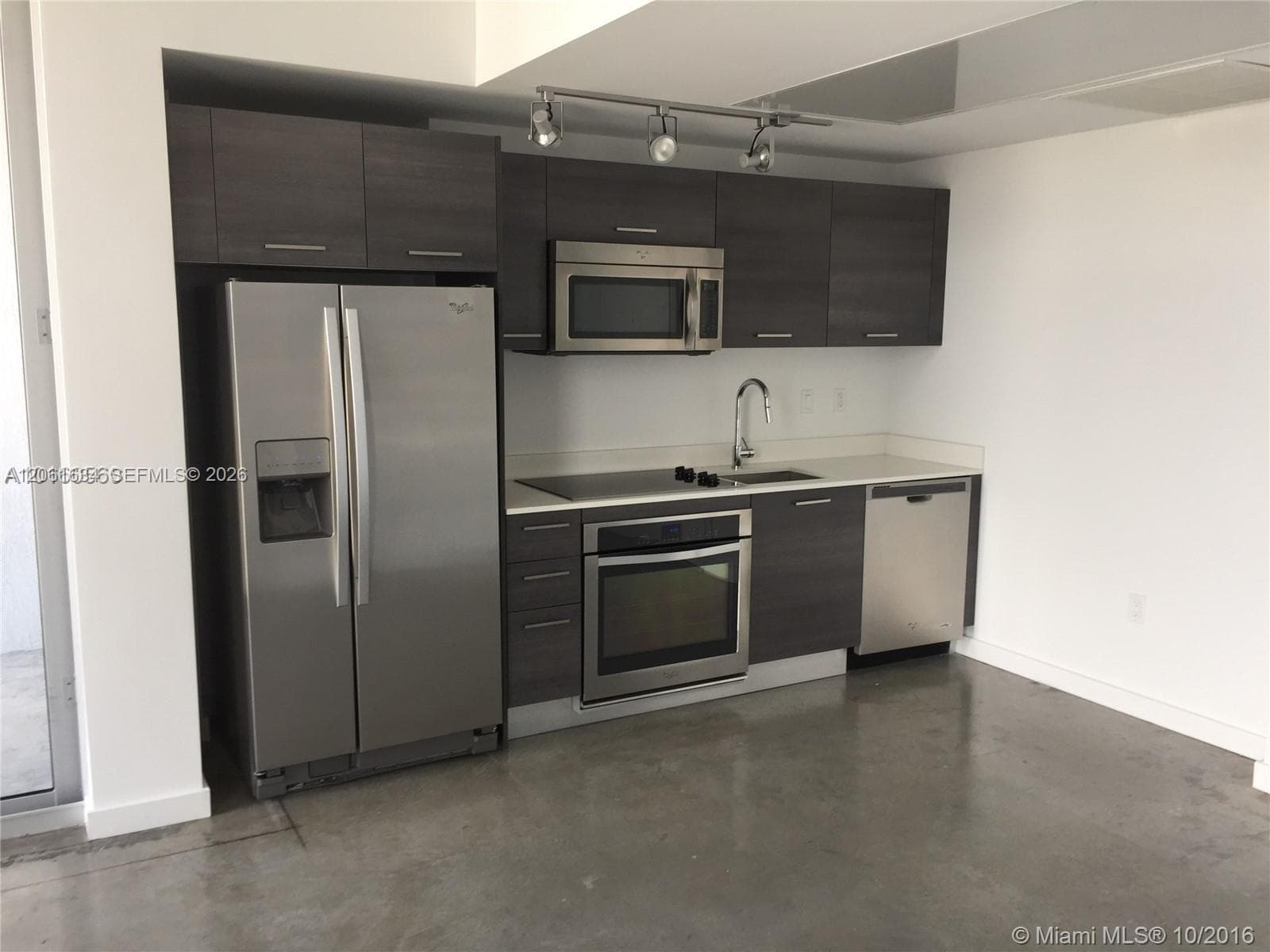 Condo at 151 SE 1st St, Miami — photo 3