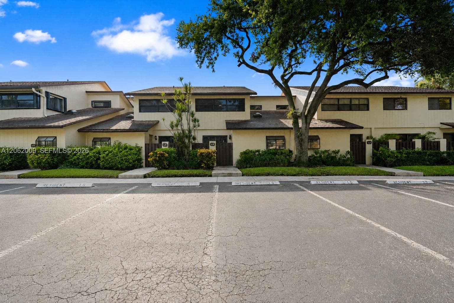 Townhouse at 7640 NW 79th Ave, Tamarac, FL
