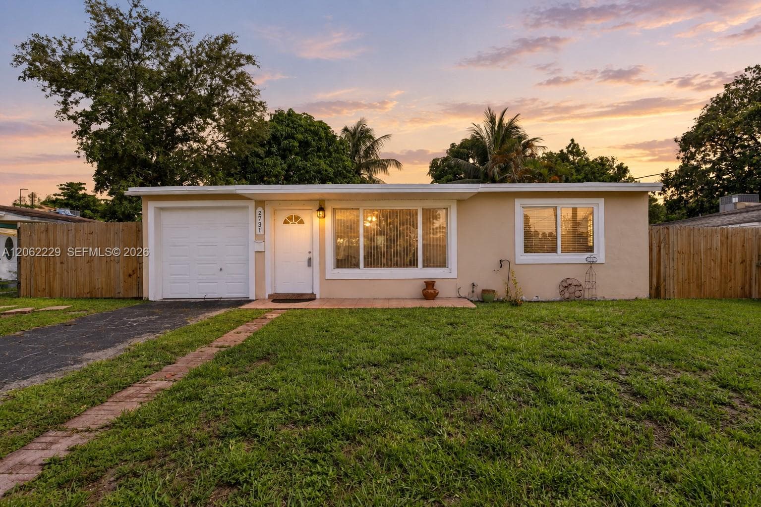 Single-family home at 2731 Bruce Ter, Hollywood — photo 1