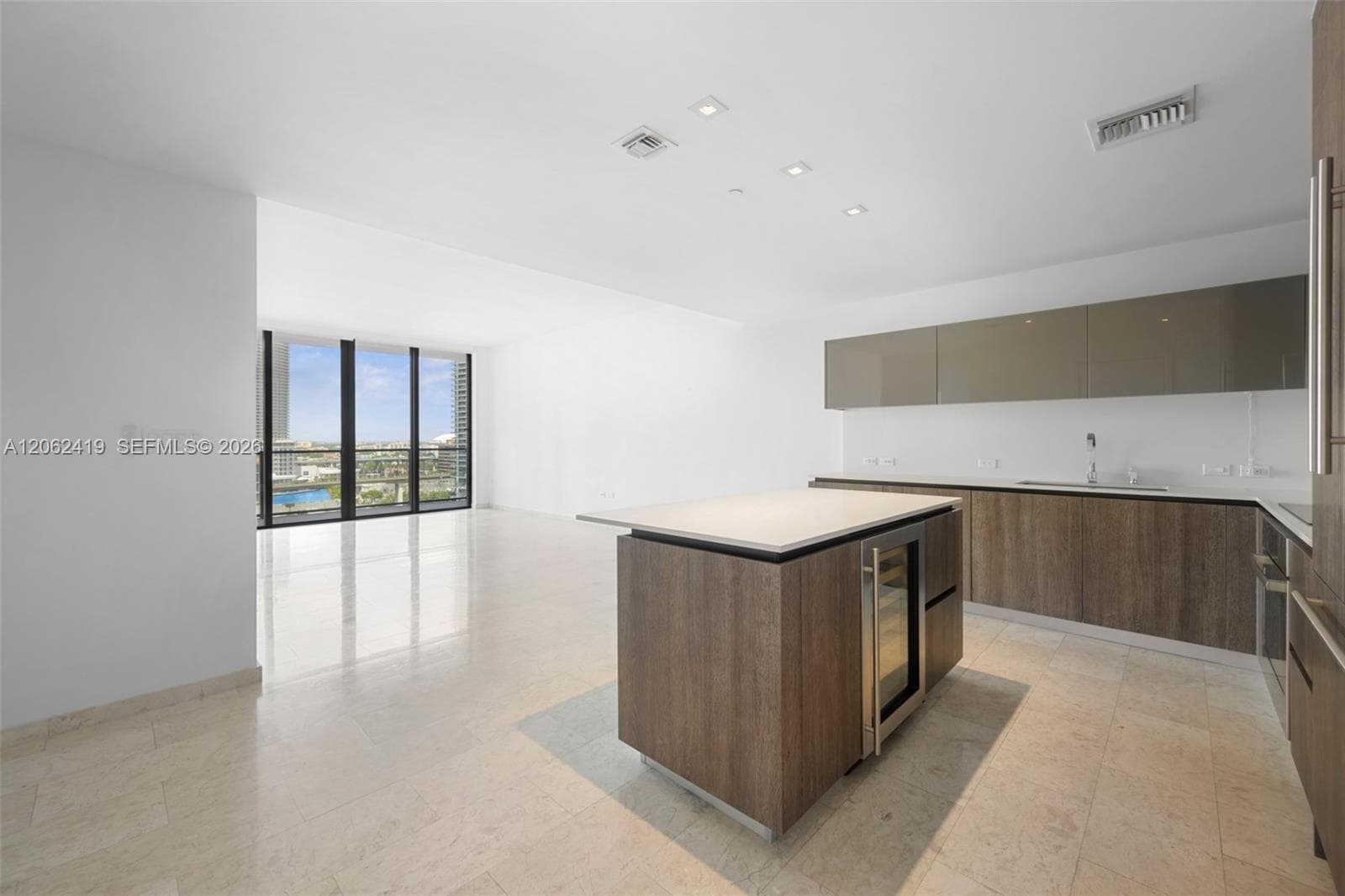 Condo at 68 SE 6th St, Miami — photo 1
