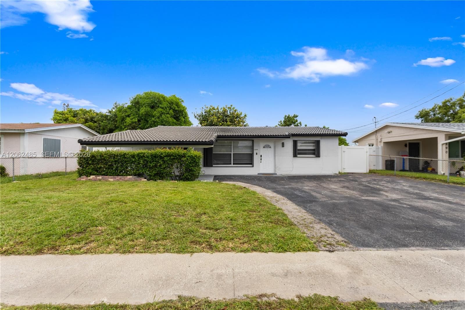 Single-family home at 1000 NW 23rd Ter, Pompano Beach, FL