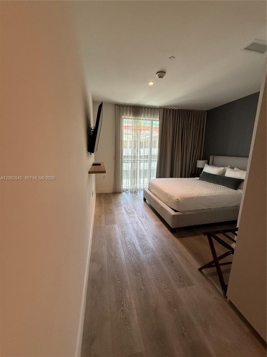 Condo en 229 SW 9th St, Miami — foto 3