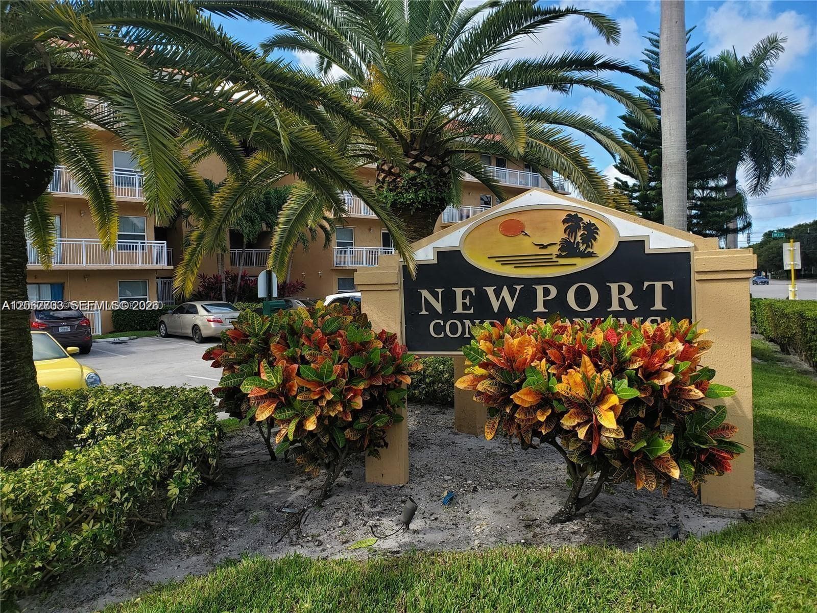 Condo at 405 S Pine Island Rd, Plantation, FL
