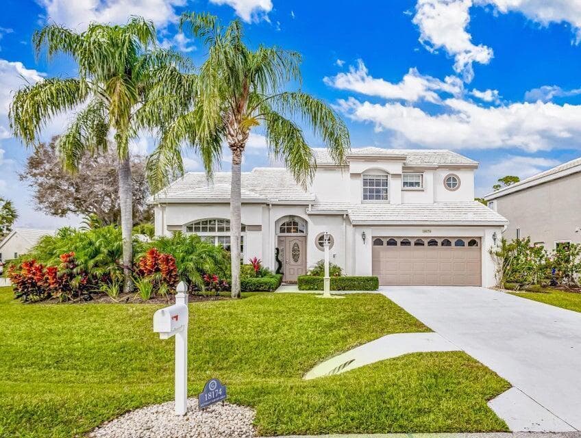 Single-family home at 18174 SE Fairview Circle, Tequesta, FL