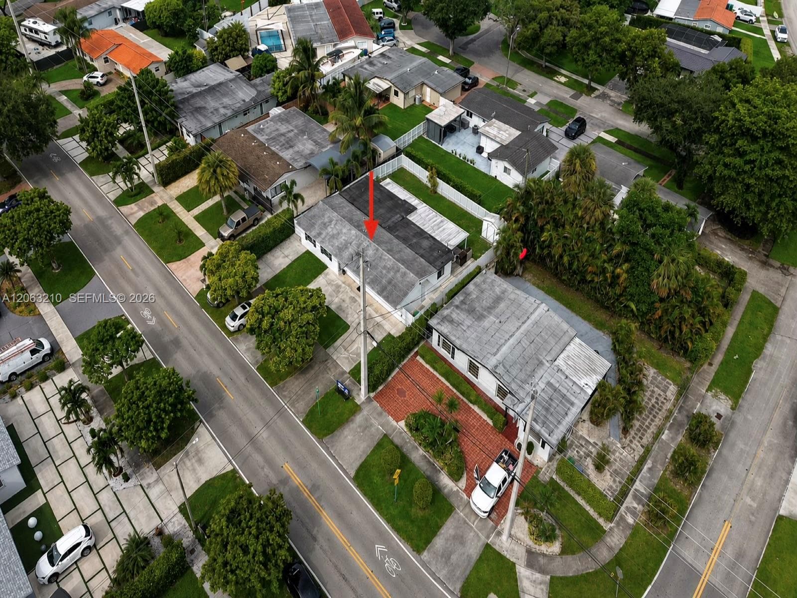 Single-family home at 18150 NW 82nd Ave, Hialeah — photo 3