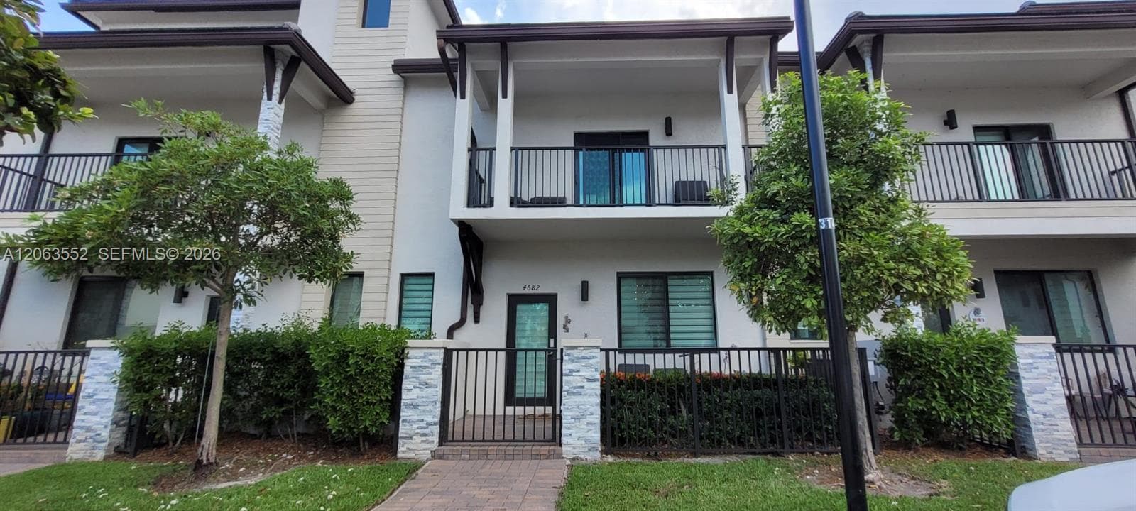 Townhouse at 4682 NW 83rd Ave, Doral — photo 1