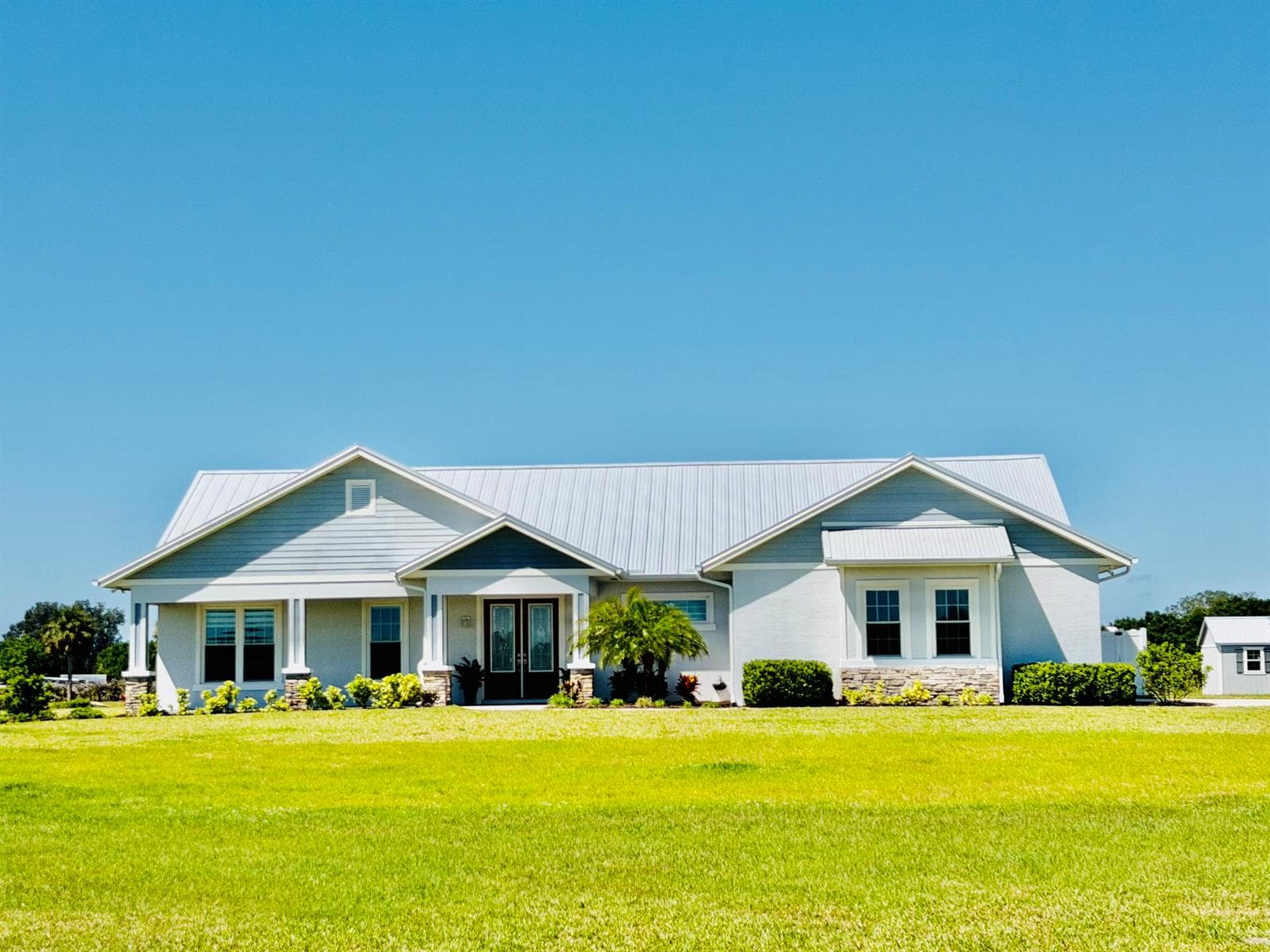 Single-family home at 6612 SE 26TH Trail, Okeechobee, FL