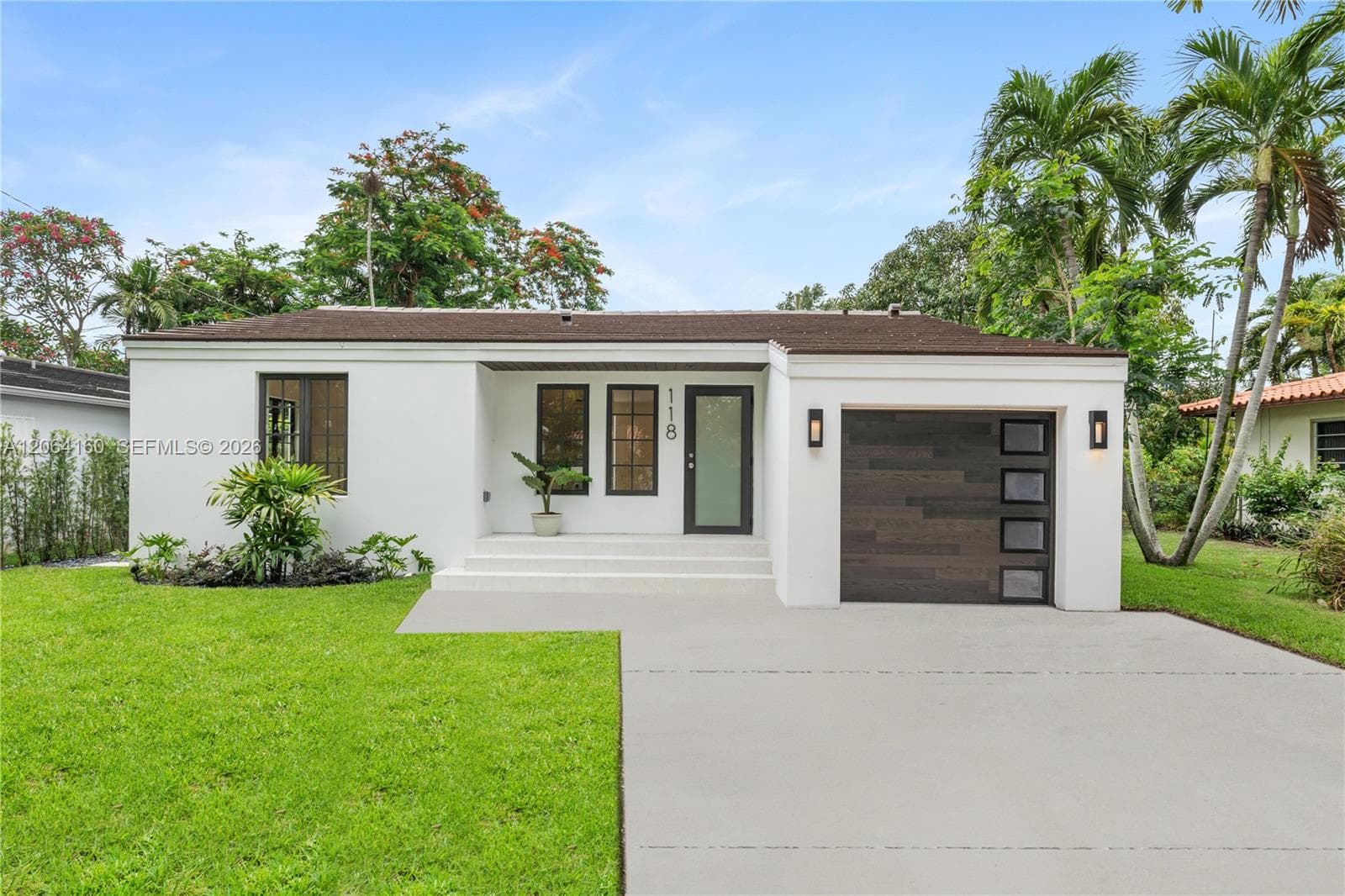 Single-family home at 118 Sarto Ave, Coral Gables, FL