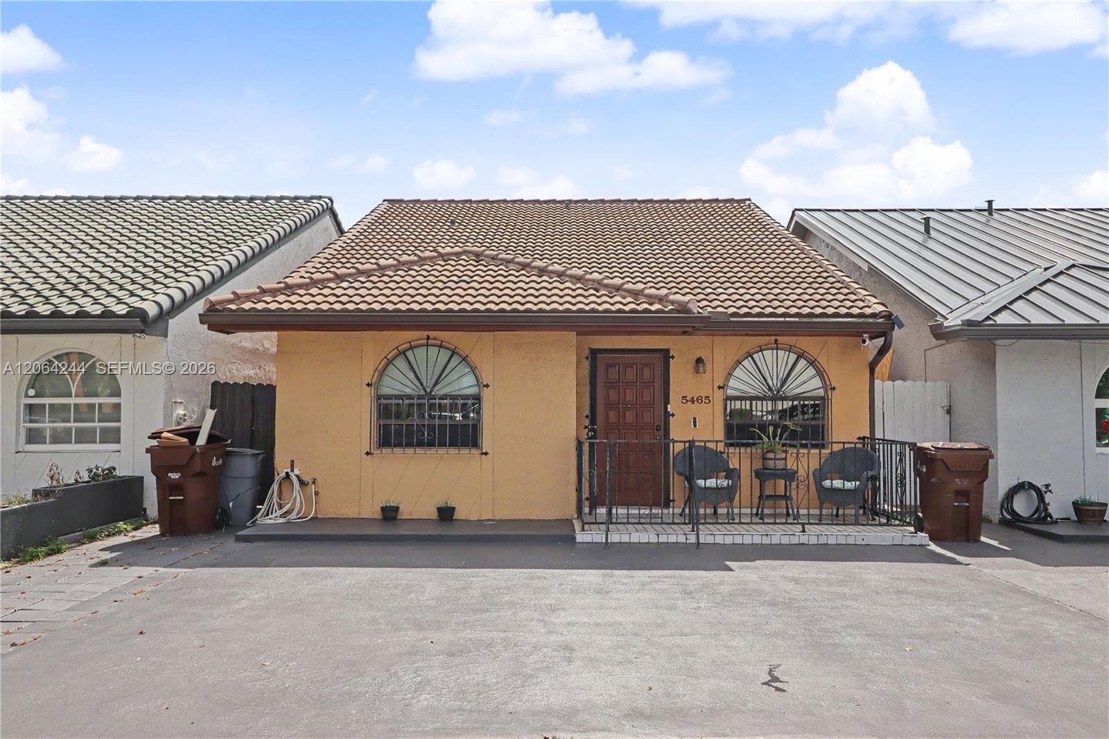 Single-family home at 5465 W 21st Ct, Hialeah, FL