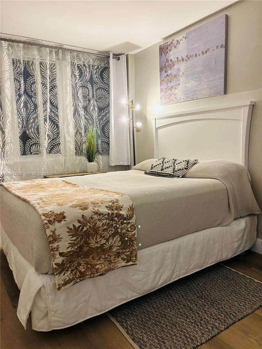 Co-op at 6484 Indian Creek, Miami Beach, FL