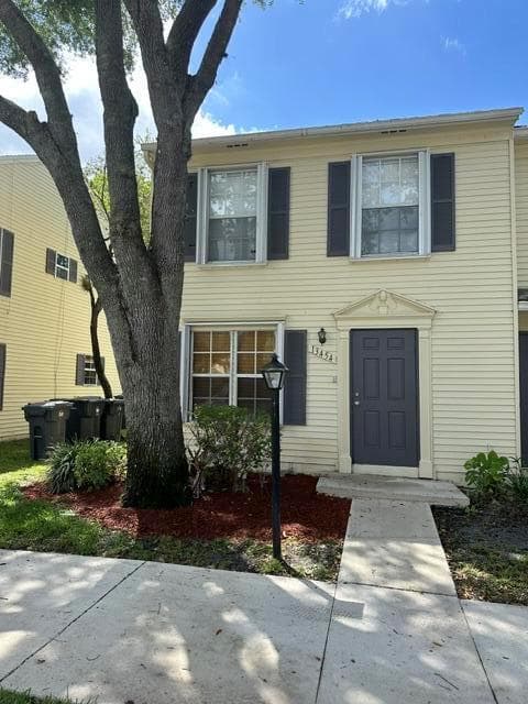 Townhouse at 13454 OLD ENGLISHTOWN Road, Wellington, FL