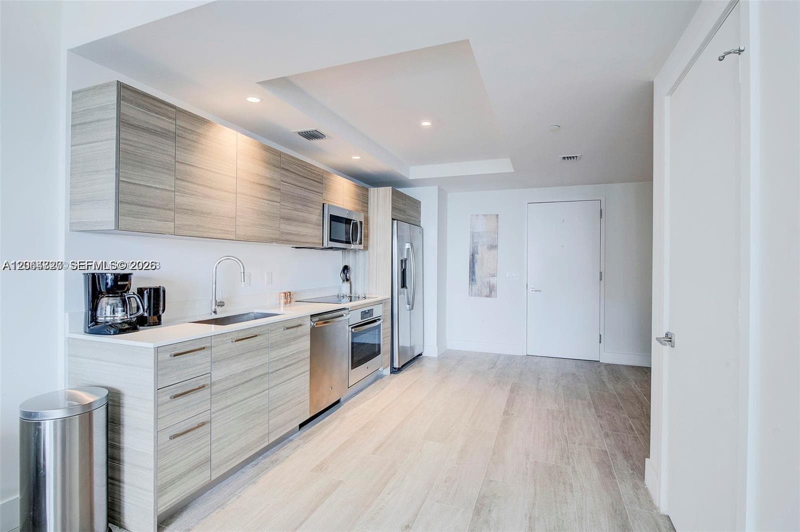 Condo at 121 NE 34th St, Miami — photo 3