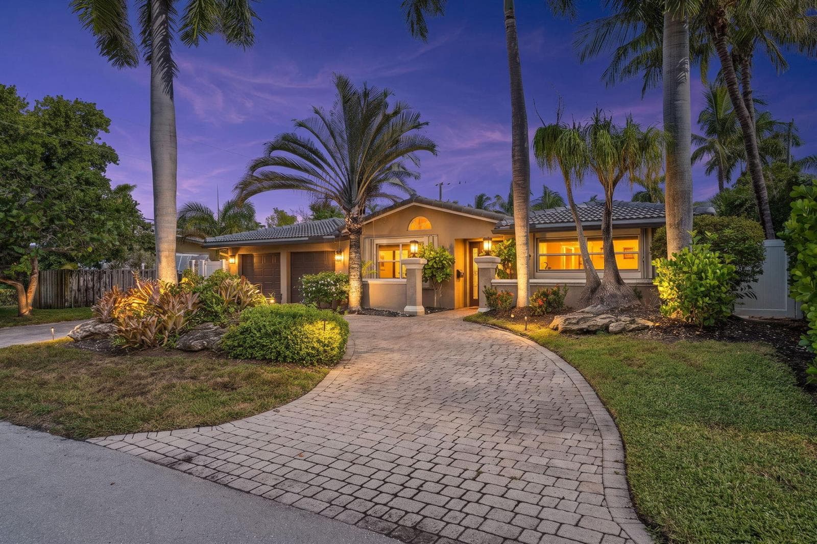 Single-family home at 2729 NE 30TH Street, Lighthouse Point, FL