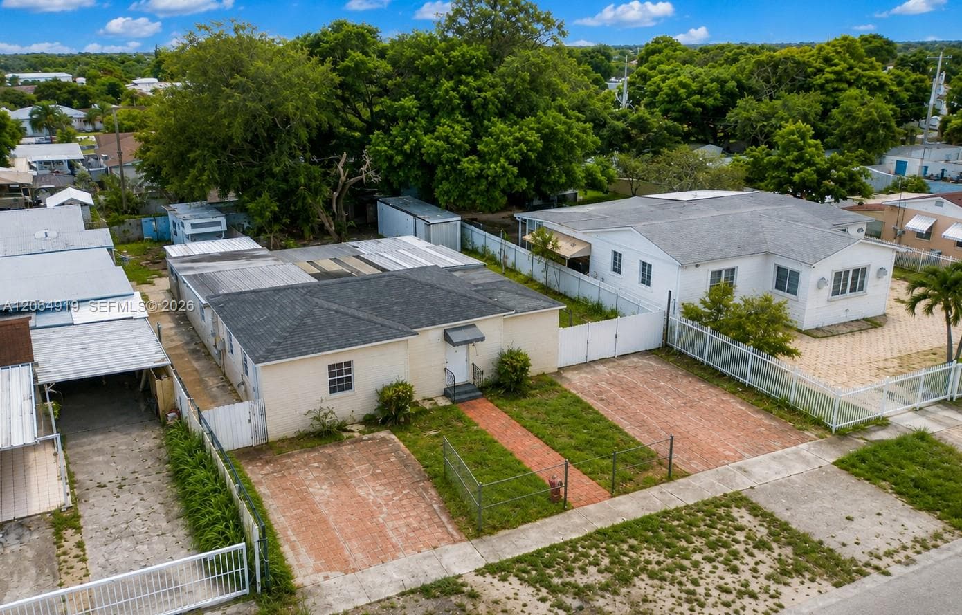 Single-family home en 580 SE 2nd St, Hialeah — foto 3