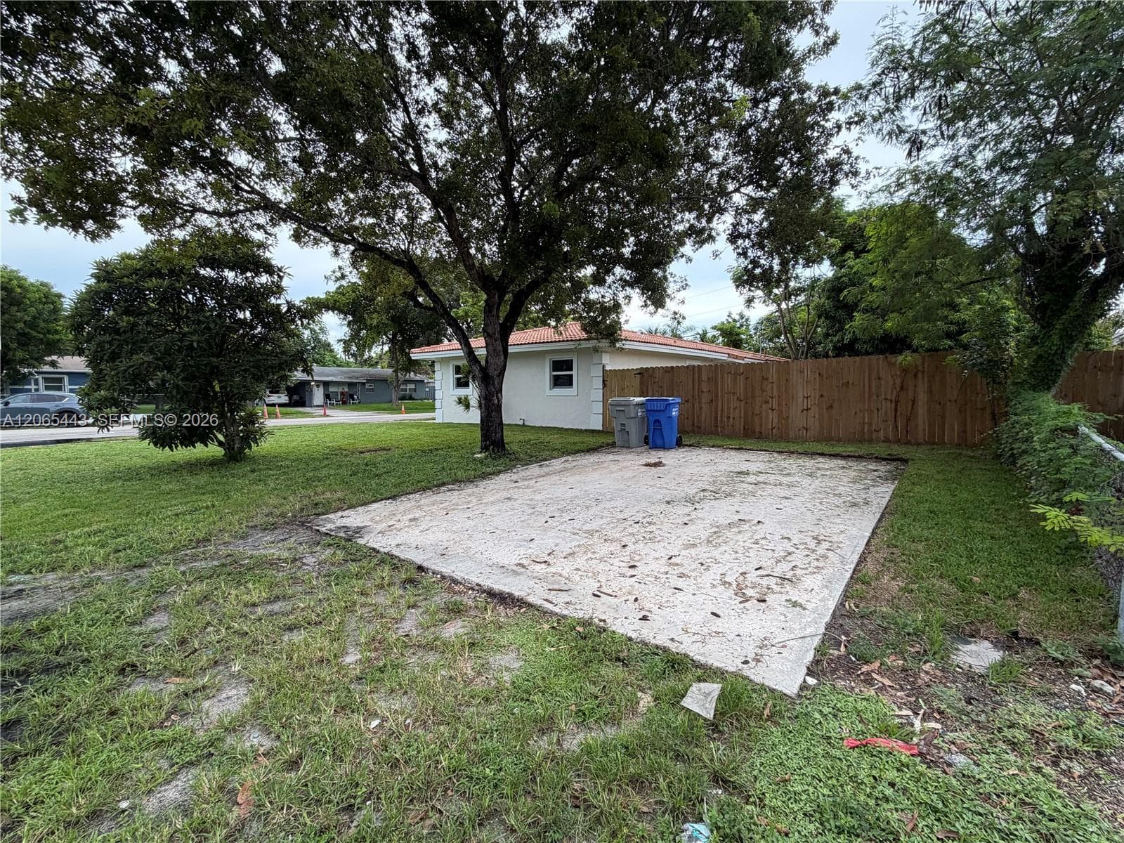 Single-family home at 110 NE 17th Ct, Pompano Beach — photo 3