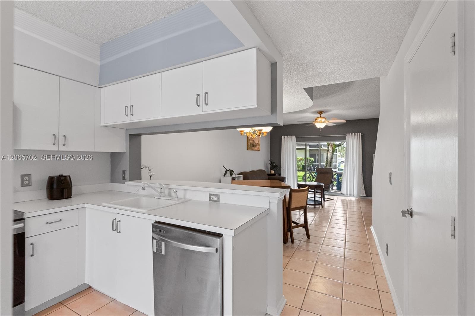Condo en 38 Truman Dr, Weston — foto 3