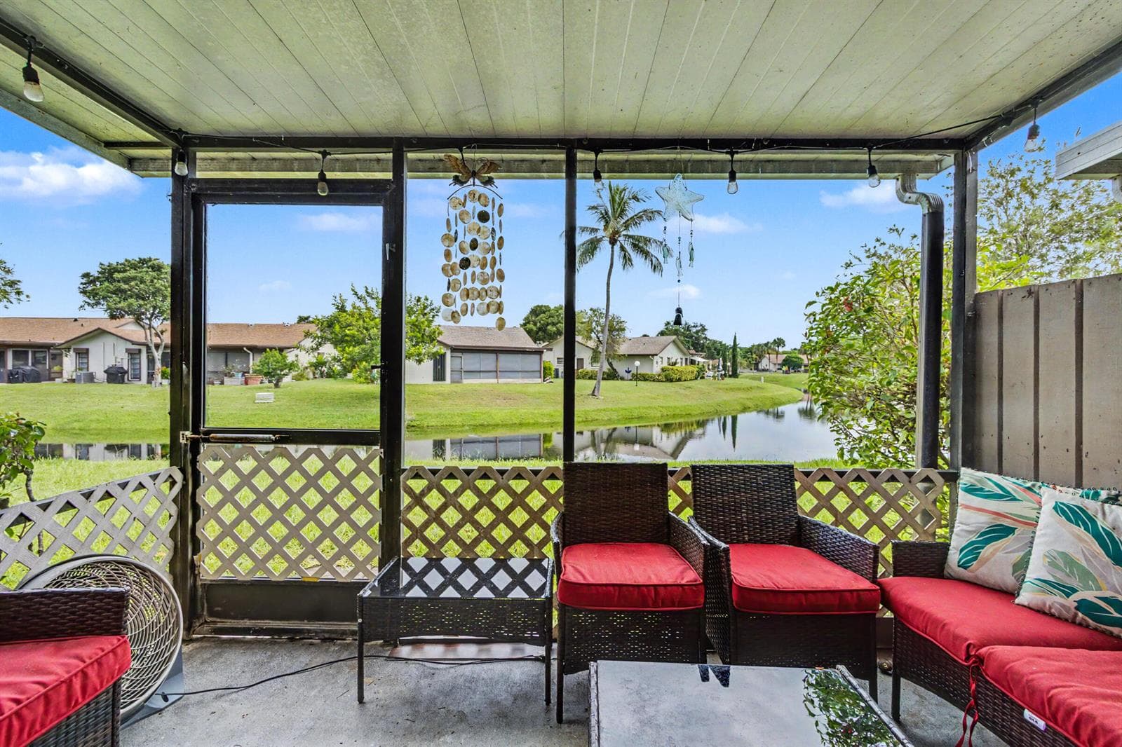 covered screened patio