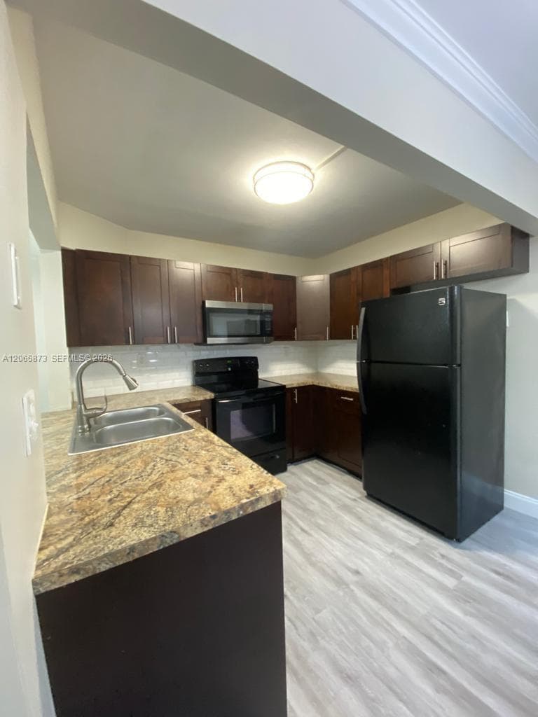 Condo at 446 NE 210th Cir Ter, Miami — photo 3