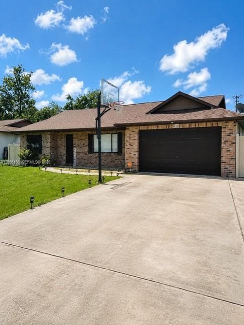 Single-family home at 619 N Firwood Dr, Deltona, FL