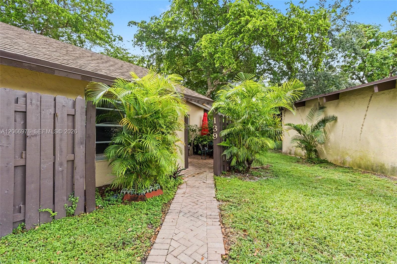 Villa at 139 Essex Rd, Hollywood, FL