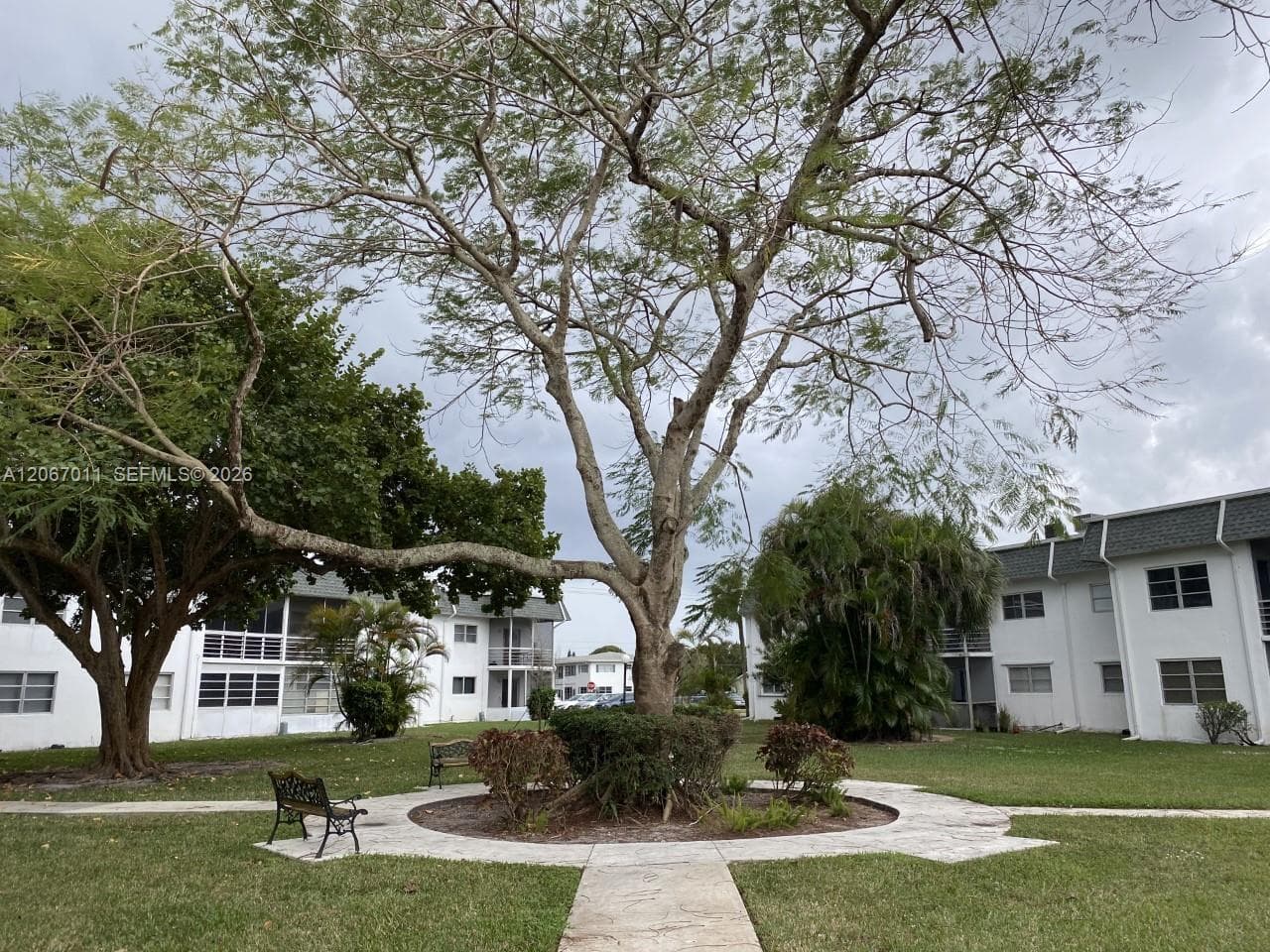 Condo at 6501 Winfield Blvd, Margate — photo 1