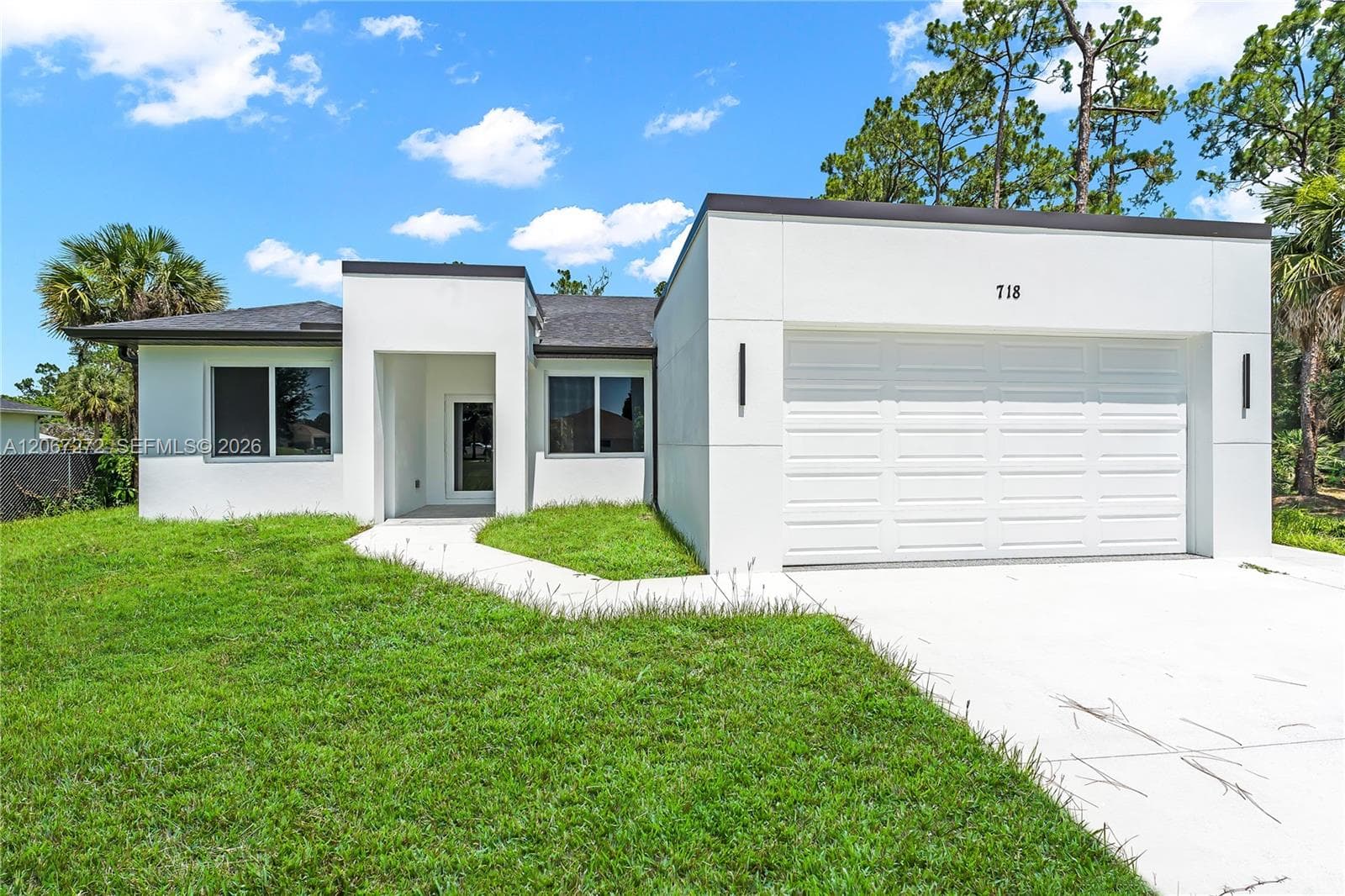 Single-family home en 718 718 Robert AVE, Lehigh Acres — foto 1