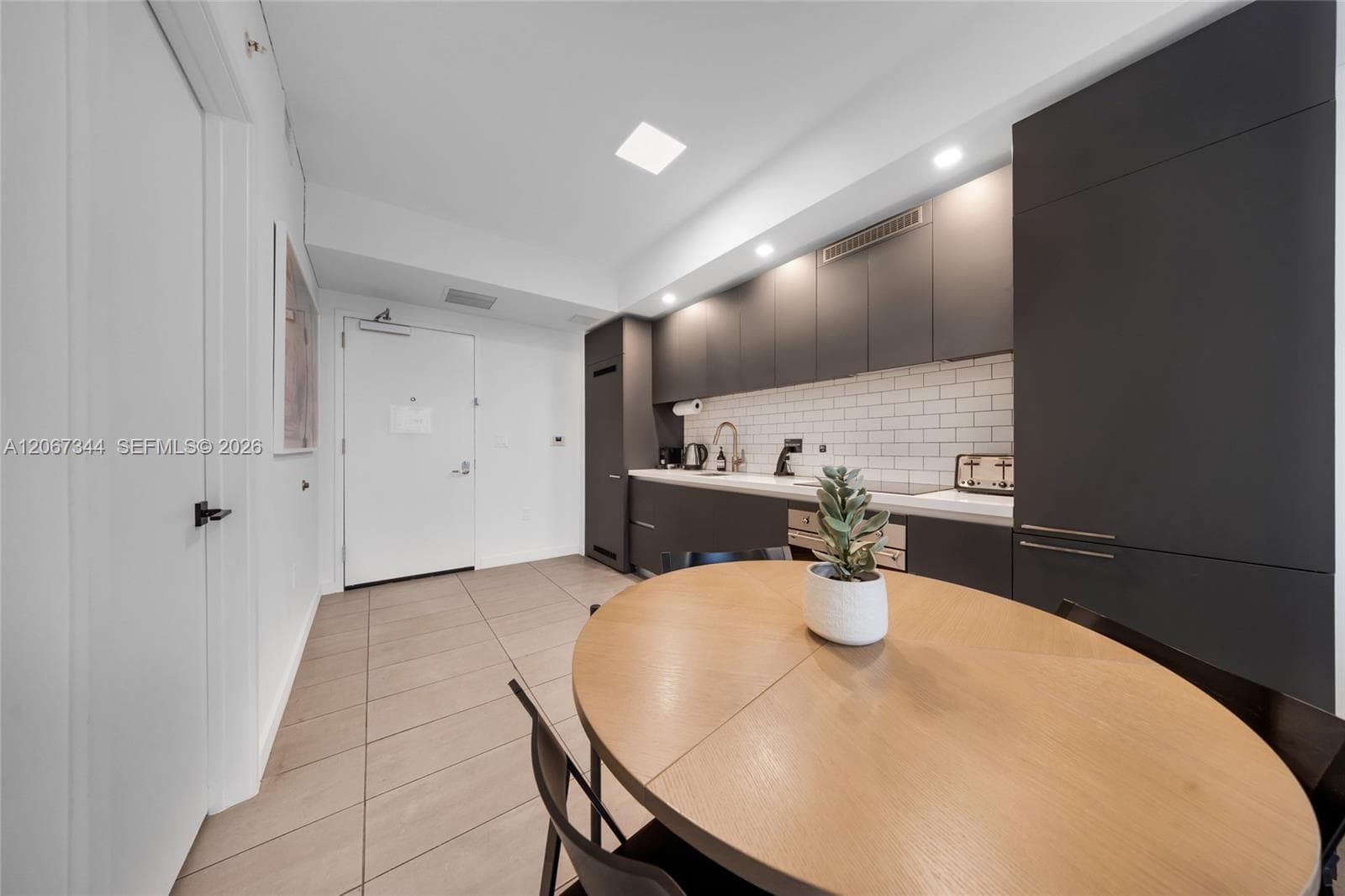 Condo at 227 NE 2nd St, Miami — photo 3