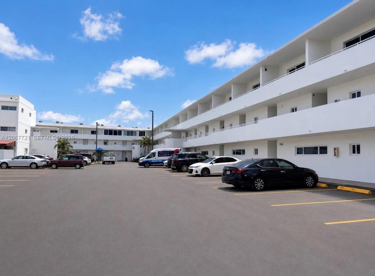 Condo at 5611 W 25th Ct, Hialeah, FL