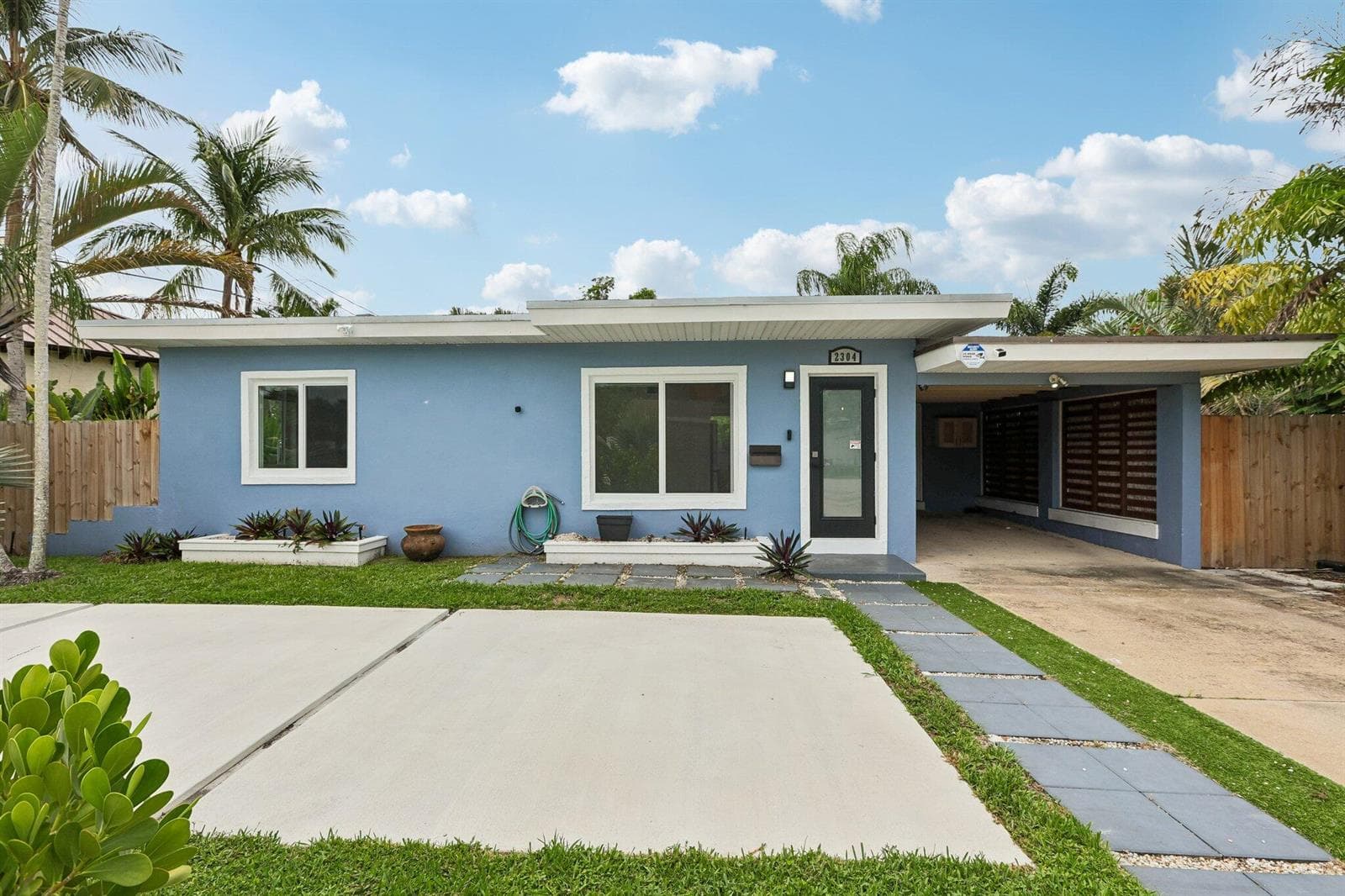 Single-family home at 2304 SE 13th Court, Pompano Beach, FL