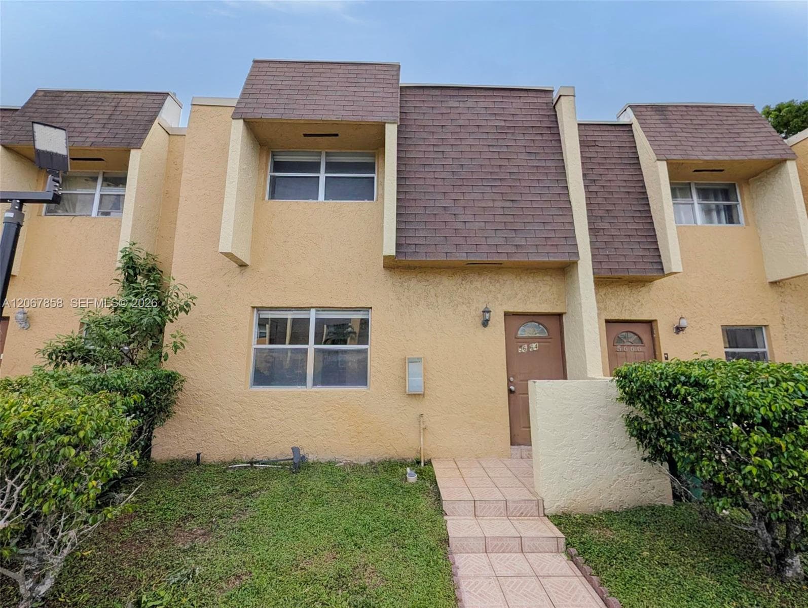 Condo at 5664 Blueberry Ct, Lauderhill, FL