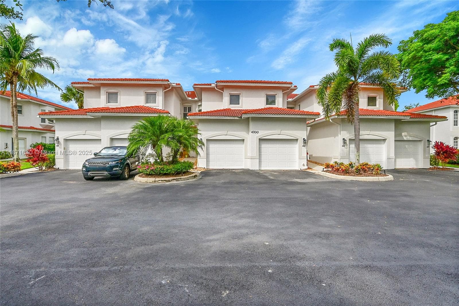 Condo at 4700 YACHT HARBOR DR, Naples, FL