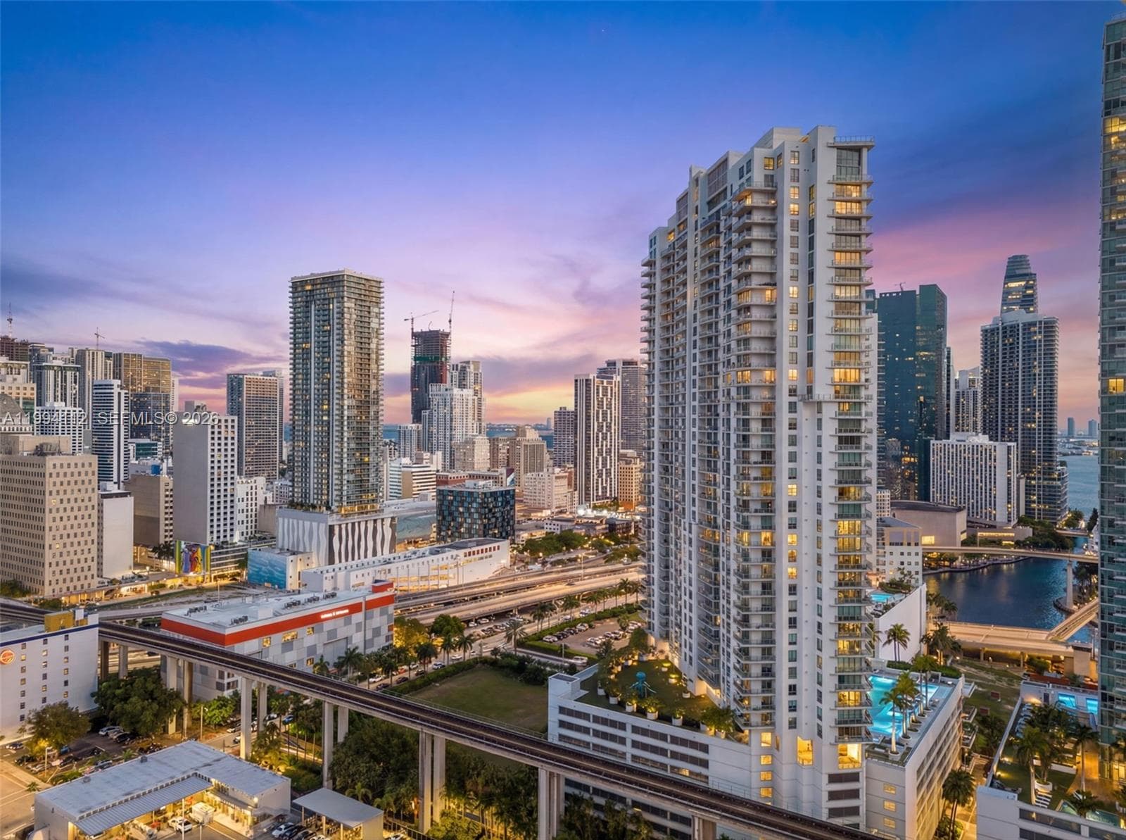 Condo at 90 SW 3rd St, Miami, FL